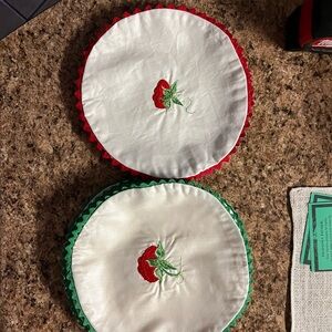 Set 15 strawberry doilies